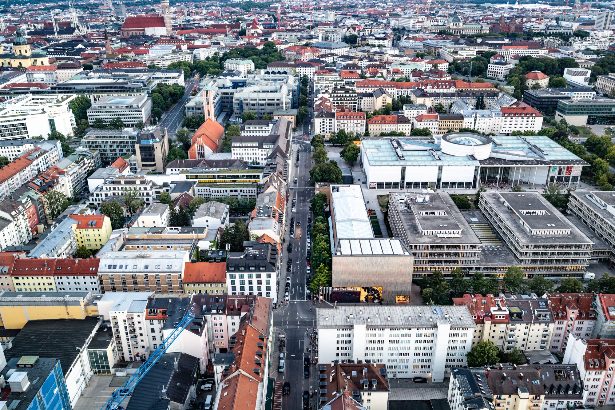 Luftaufnahme über die Dächer der Maxvorstadt